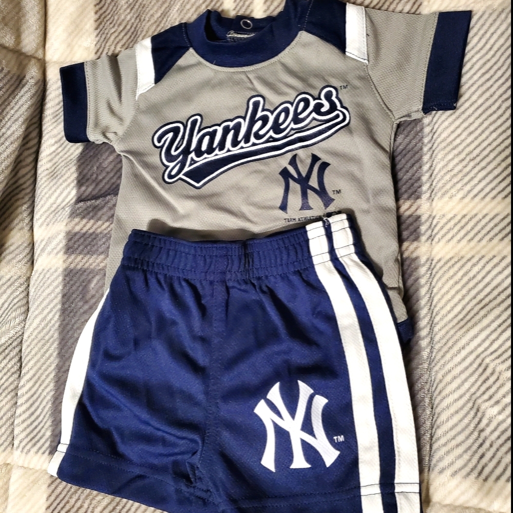Yankees Set size 0/3 months